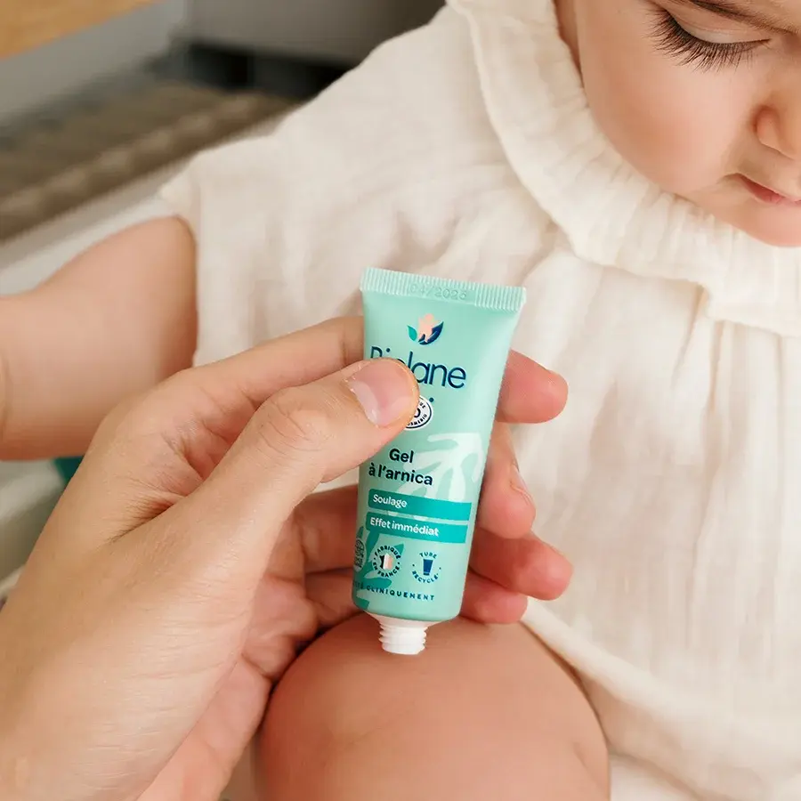 %99 Doğal İçerikli Morluk ve Çarpma Yatıştırıcı Rahatlatıcı Parfümsüz Organik Arnika Jel (20ml)