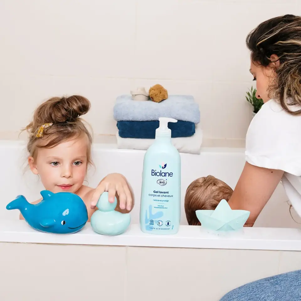 %99 Doğal İçerikli Göz Yakmayan Organik Bebek ve Çocuk Saç ve Vücut Şampuanı (500ml)